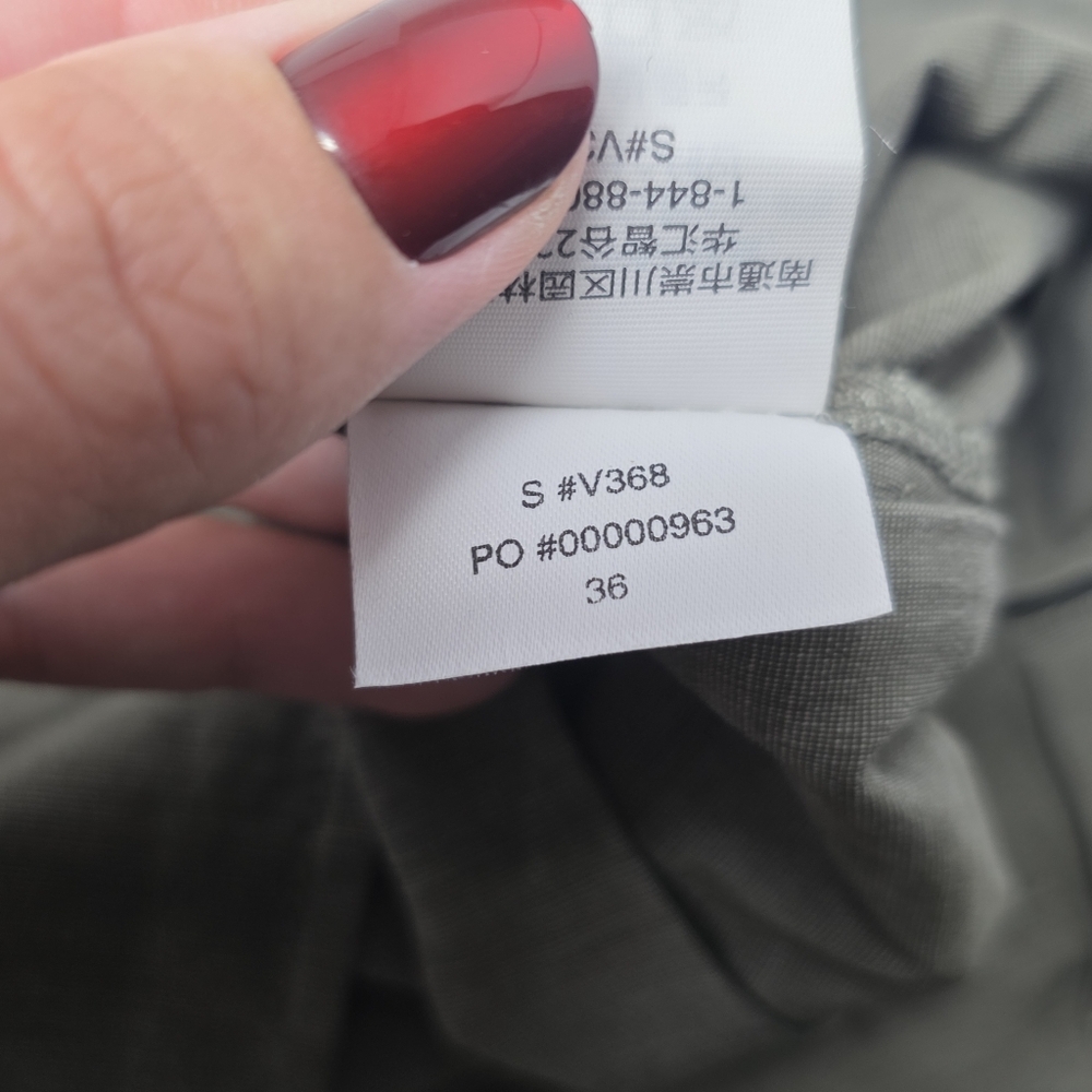 Vuori Aim Shorts Men’s in Gray Chino - Picture 6 of 10